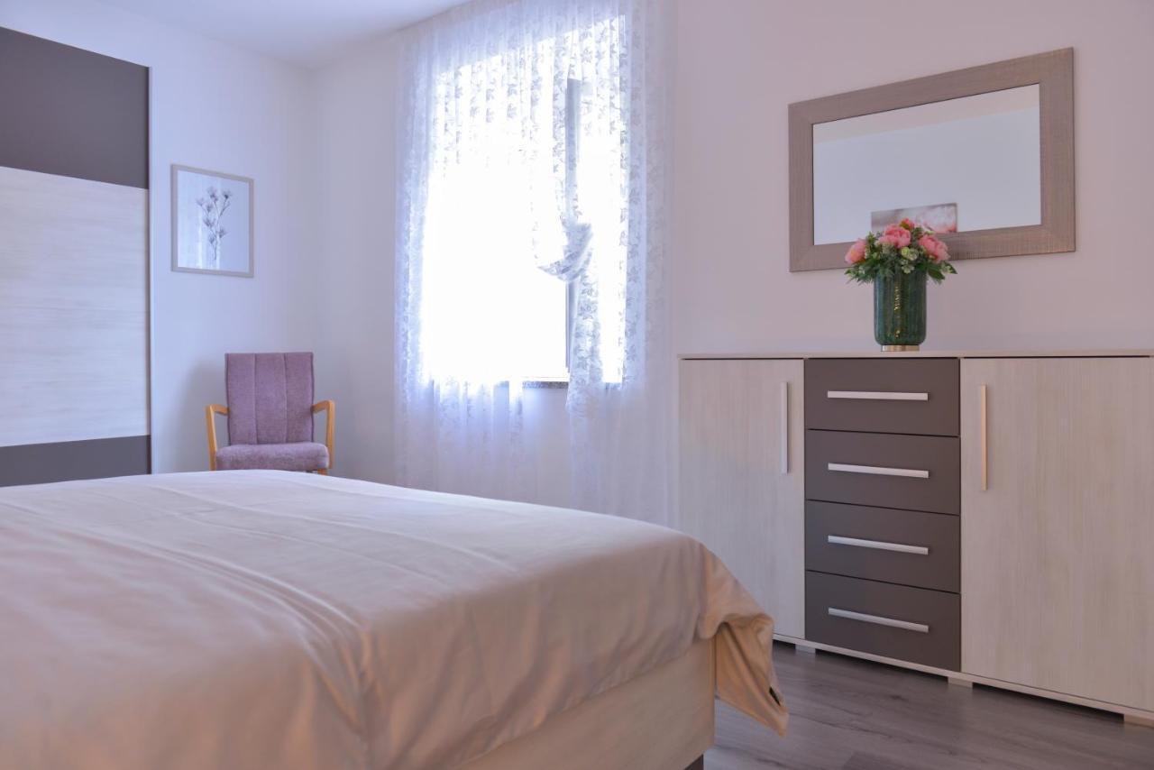 Apartment Piano غييكا المظهر الخارجي الصورة